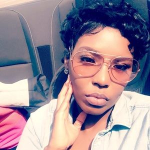 Meet your Posher, Daphne